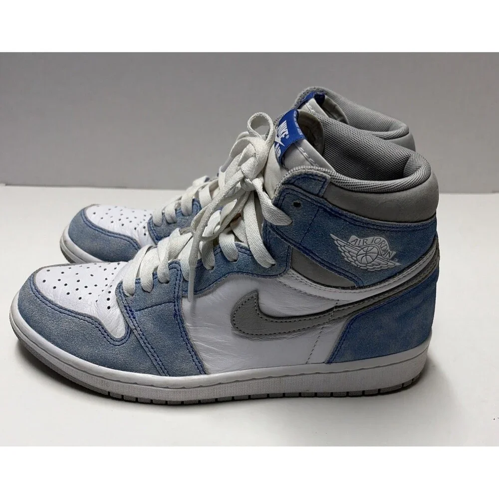 Jordan Air Jordan 1 High Top Leather Lace-Up Colorblock Sneaker 555088-402